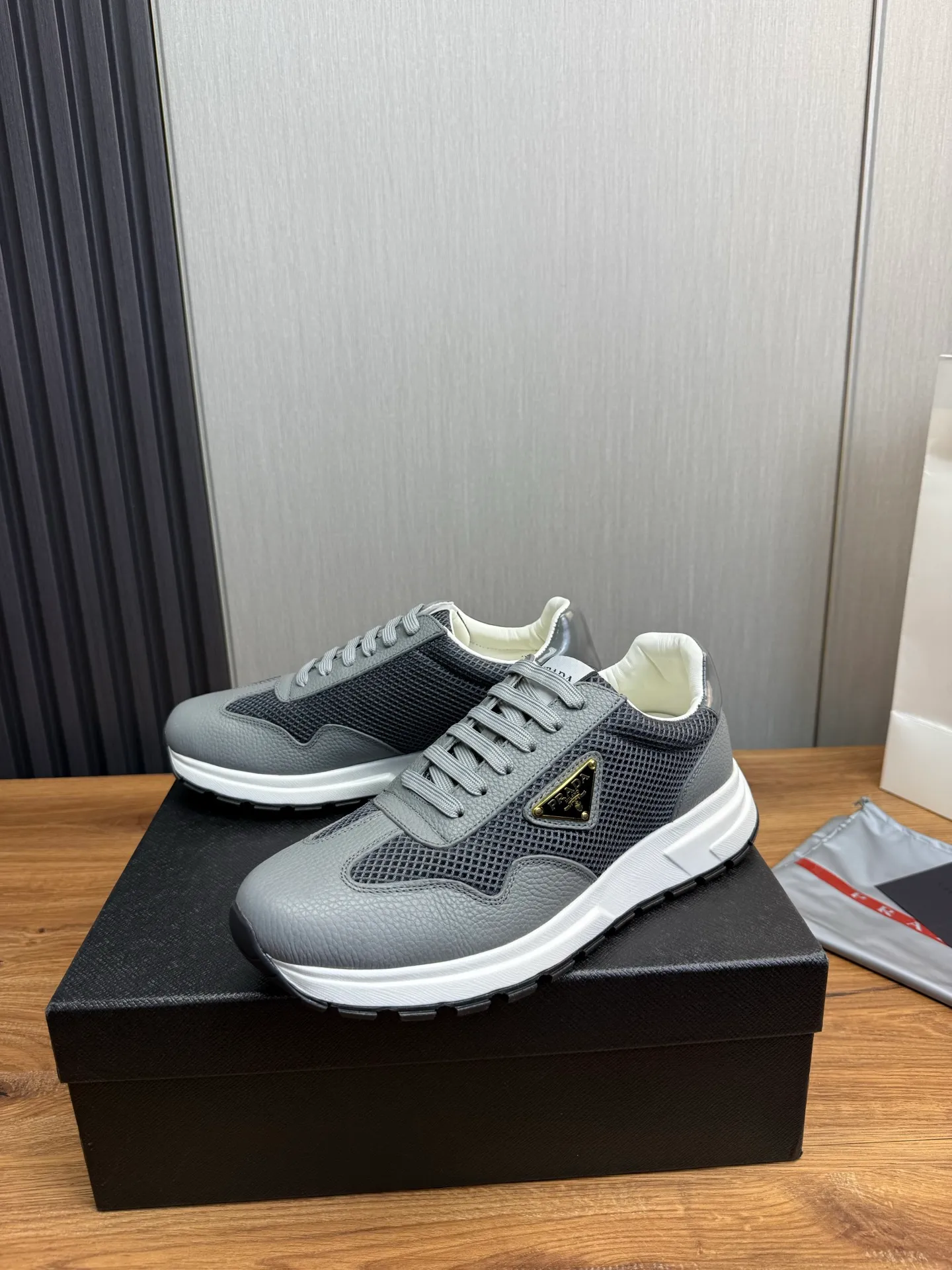 Men's shoes 💰780💰 [PRADA] Men's shoes are popular in the counter, official website synchronization, 1 high-quality shipment ✔️Original cowhide stitching breathable mesh + cowhide lining, 1🆚1 replica, original original bottom, 38-45 (38.45 custom-made, non-refundable)